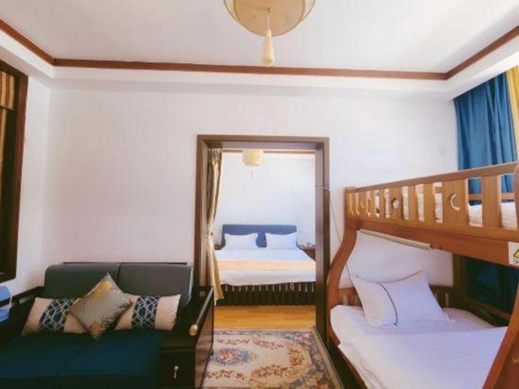 Dali Four Seasons Hostel Exterior photo